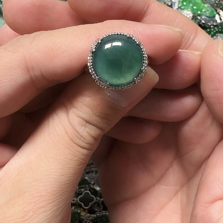 翡翠未镶嵌颈饰天然A货翡翠放漏