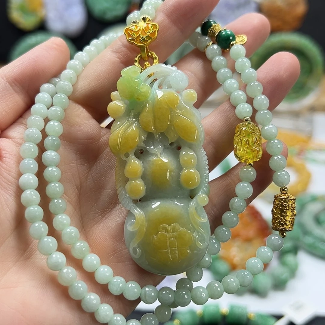 翡翠未镶嵌颈饰吊坠