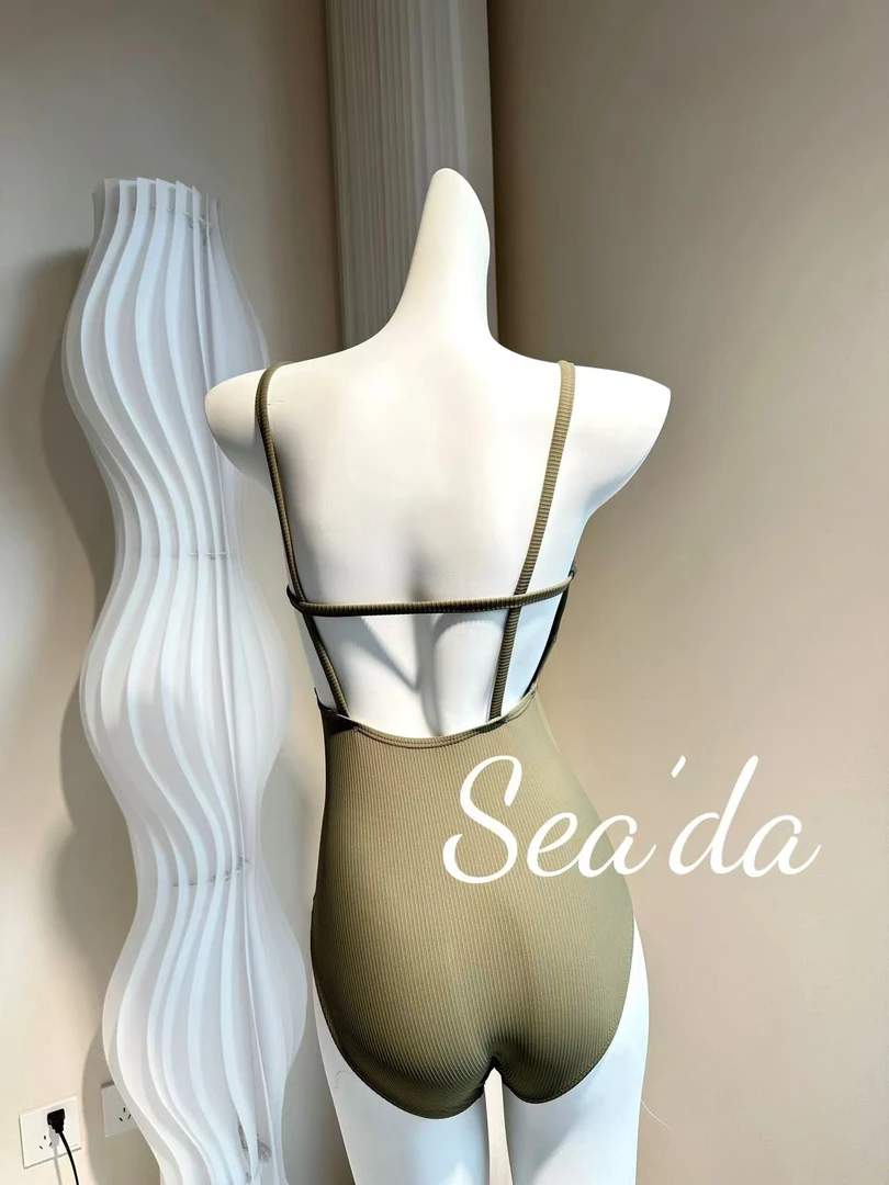 Sea’da【豆蔻绿】新款豆蔻绿美背双层低开叉可拆卸胸垫竞速泳衣