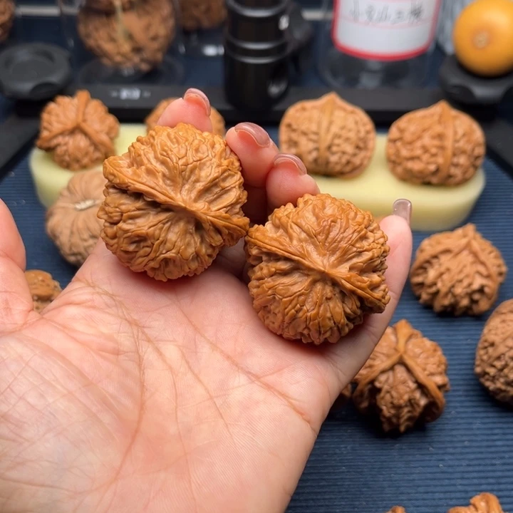 文玩核桃吊坠42苹果园