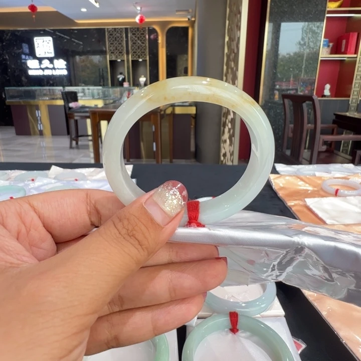 薄***茶翡翠未镶嵌手镯飘黄翡贵妃53
