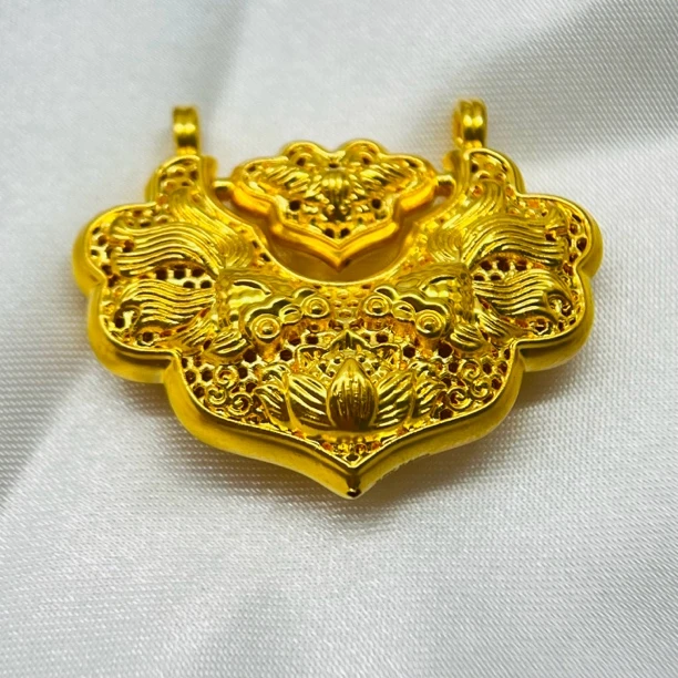 足金饰品/镂空锦鲤锁包/3.72/1B5E09209/Q
