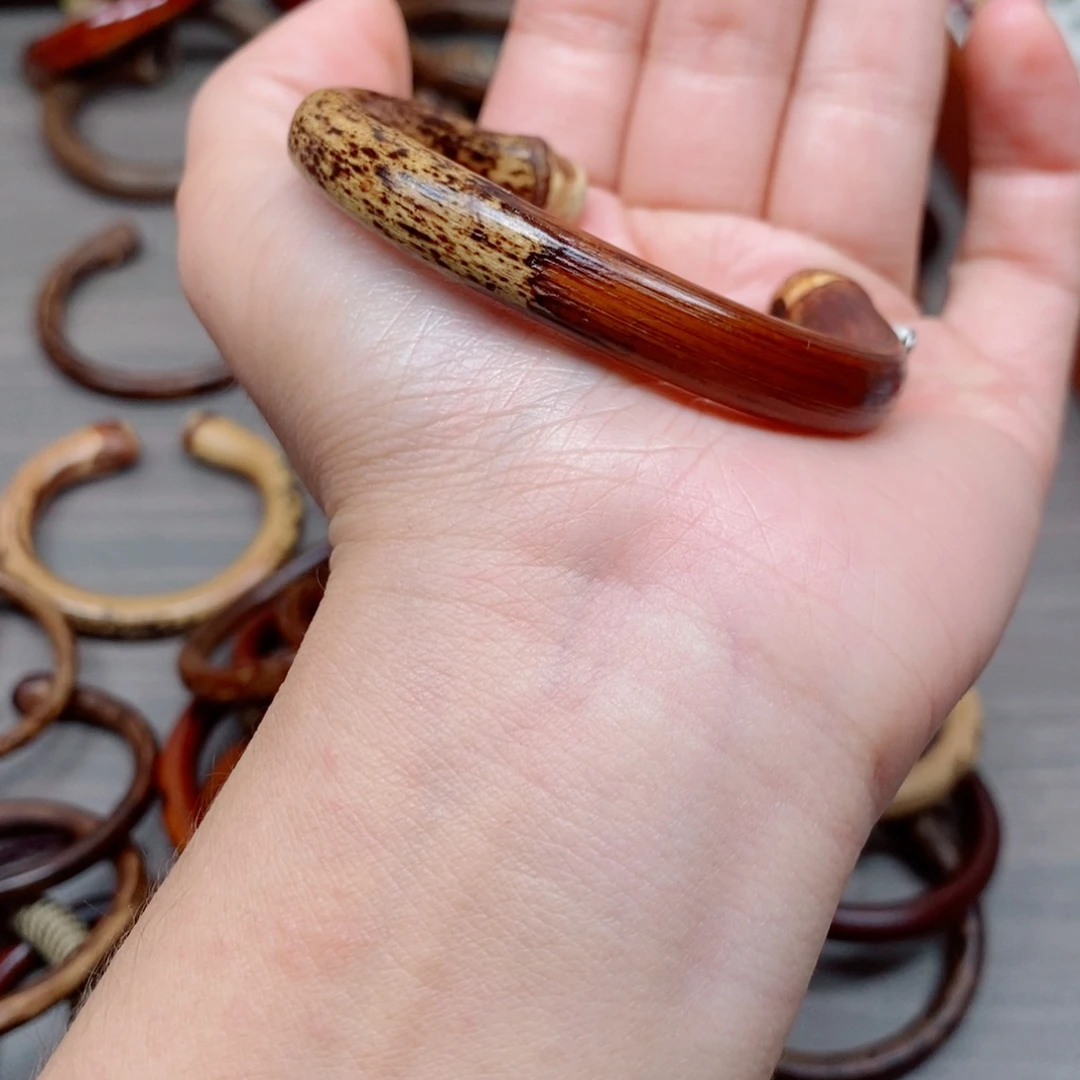 *****核桃其他鸡血藤阴阳文玩藤镯