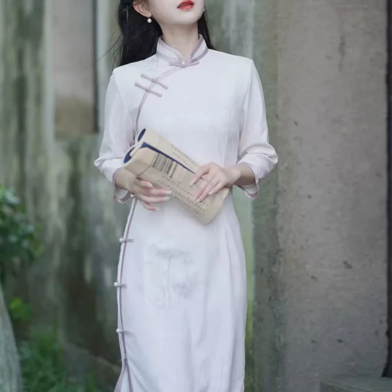 0219 淡紫色 宽包边八扣 竹叶 （紫竹）旗袍