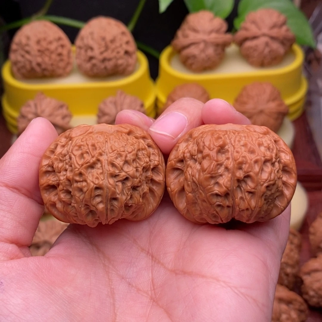 把件文玩核桃39“野生”血麒麟