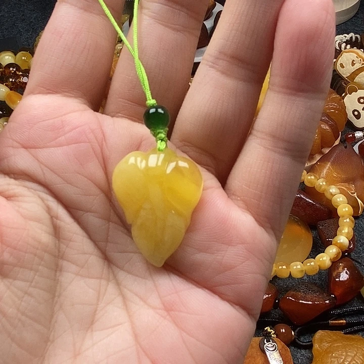 未镶嵌琥珀裸石手机挂件