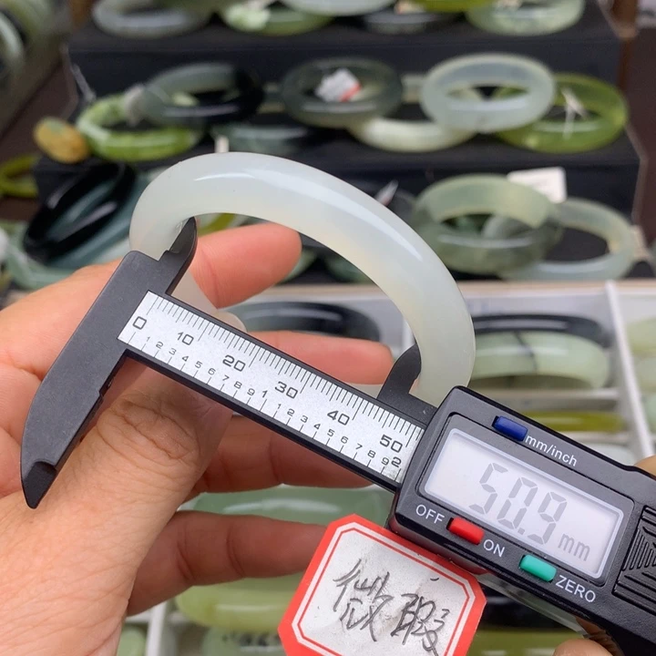 蛇纹石玉未镶嵌手镯697