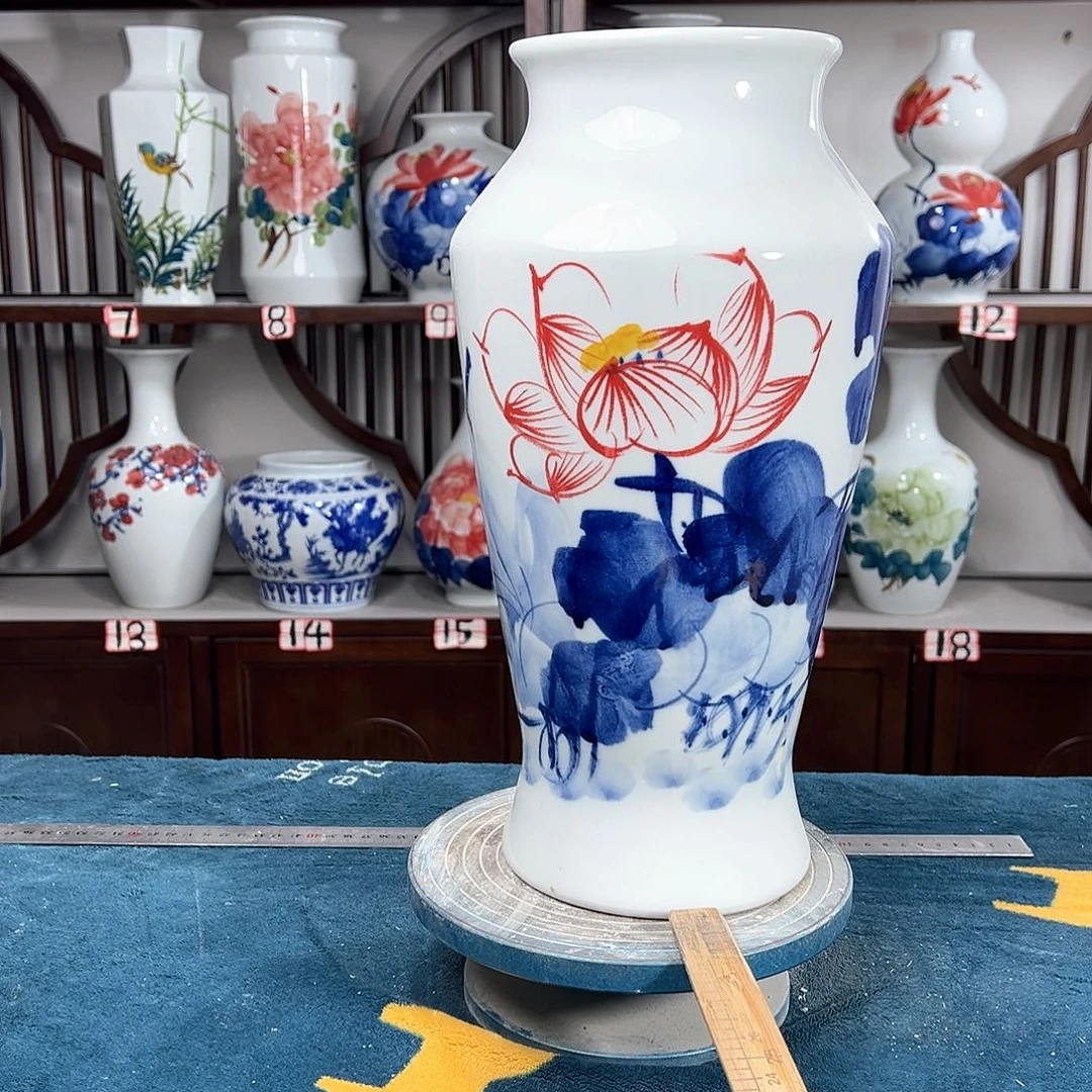 摆件景德镇陶瓷大鱼荷花
