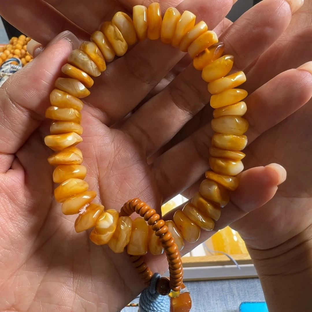琥珀颈饰未镶嵌蜜蜡