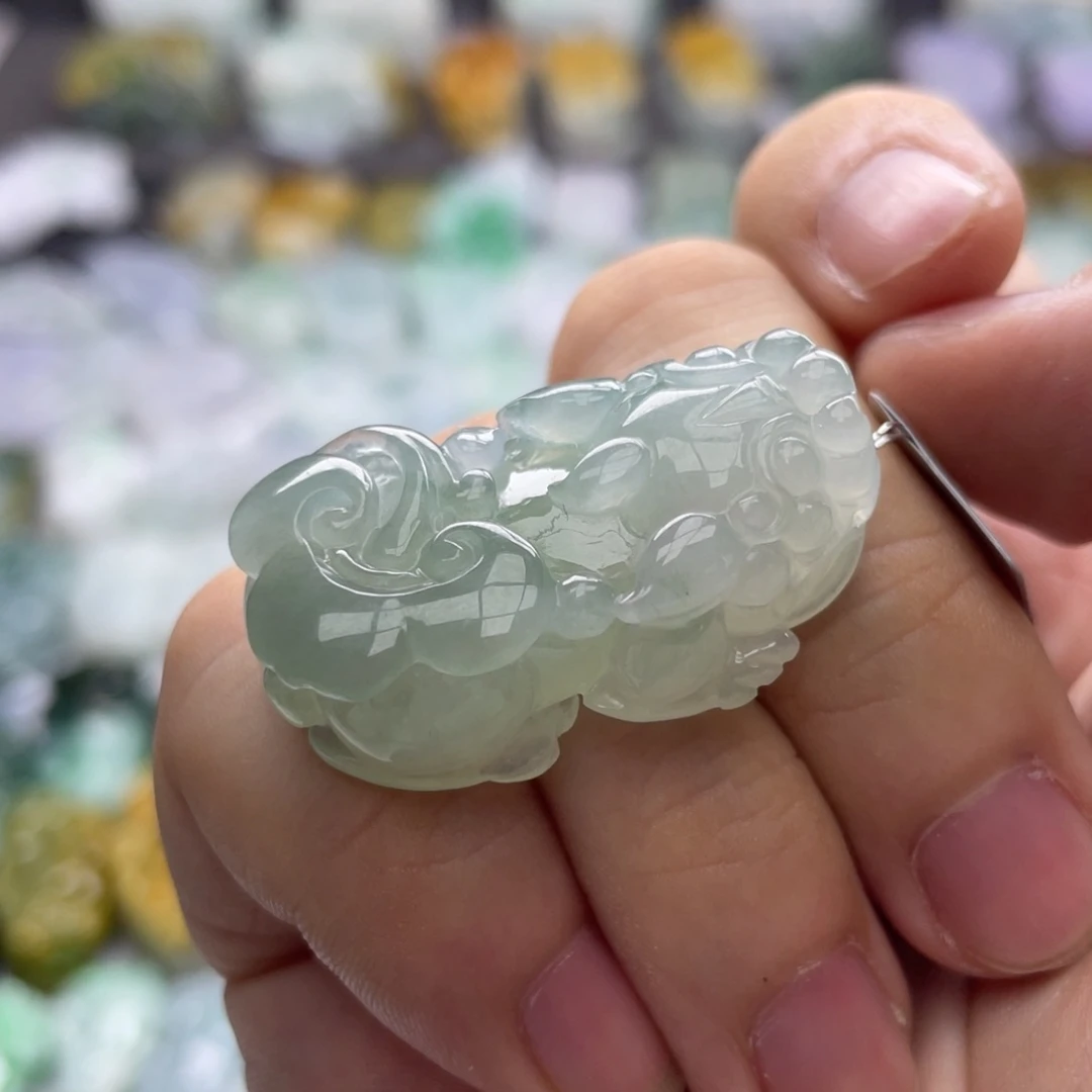 翡翠颈饰未镶嵌貔貅