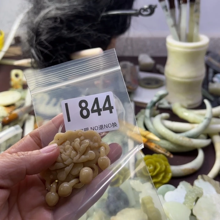 蛇纹石玉发饰合金艺*_