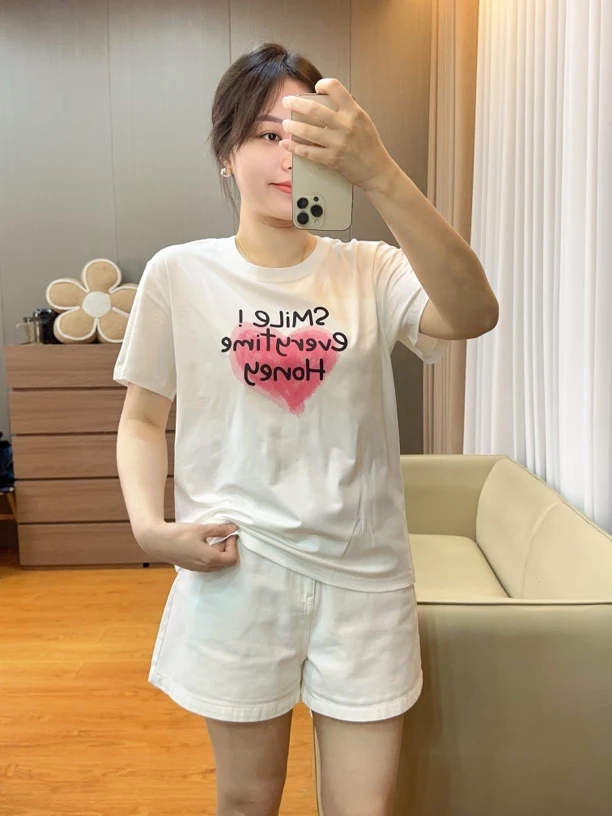 御妍婷英文爱心短袖显瘦圆领正肩t恤女百搭弹力新款上衣689