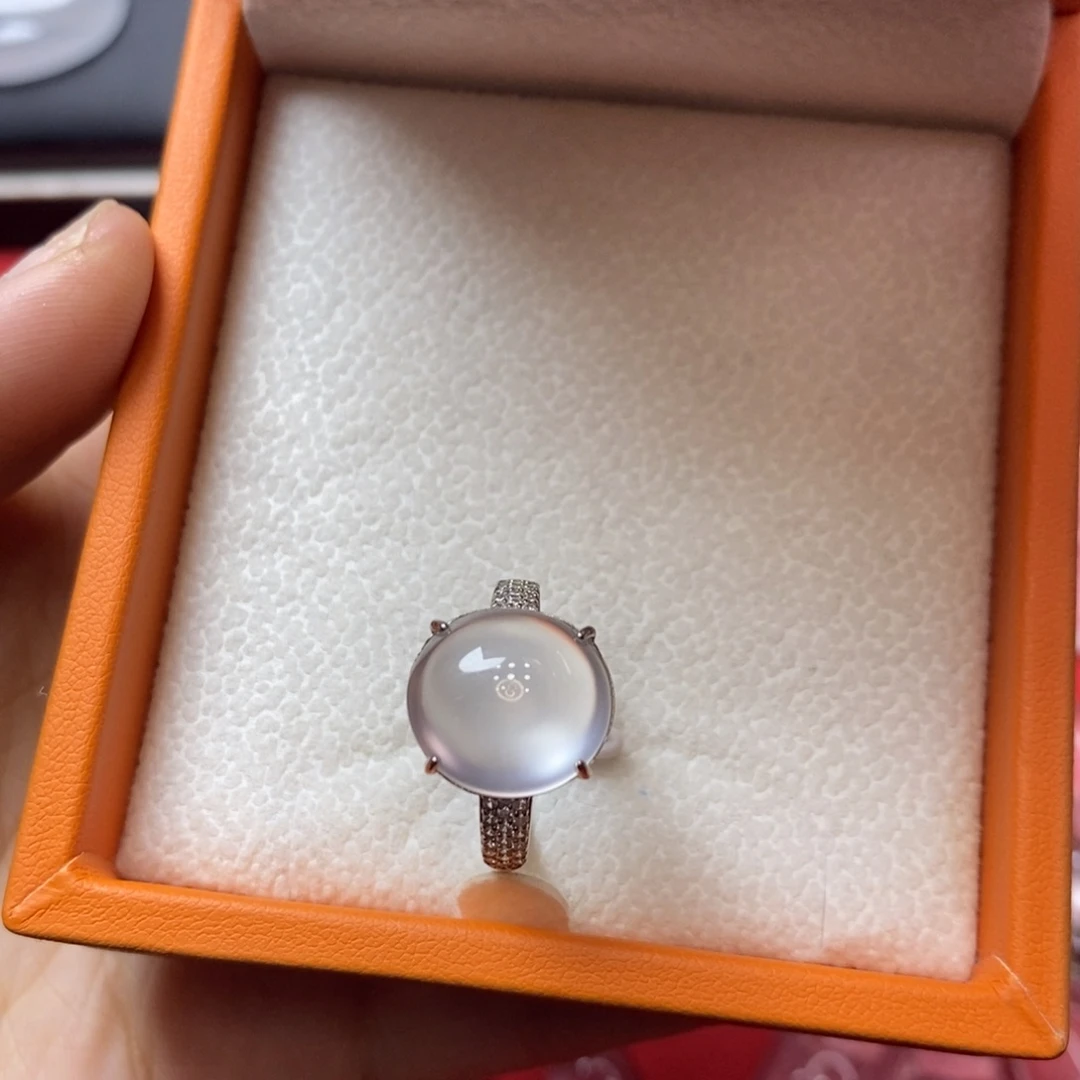 晨****石英质玉银S925镶嵌戒指
