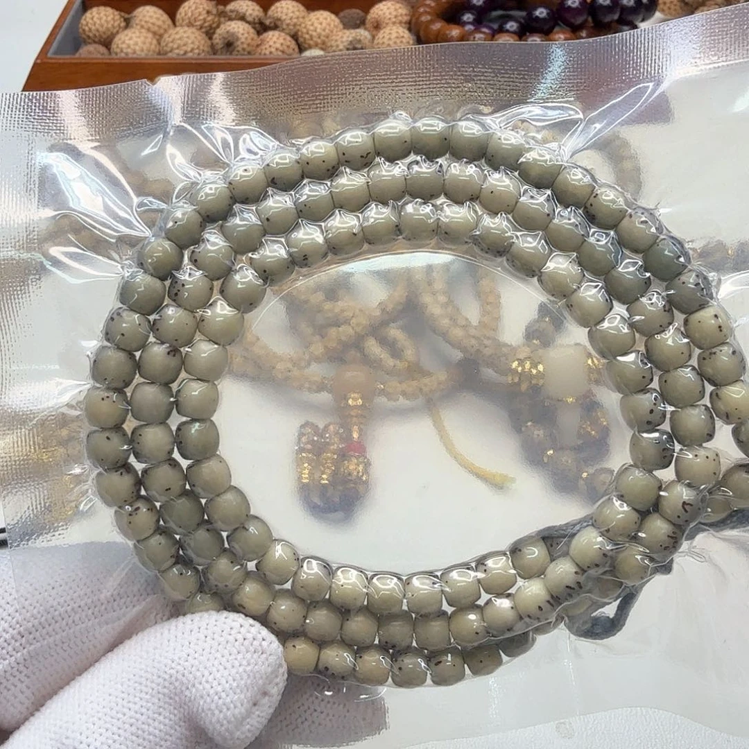 星月菩提手串15梵天头条糯冰大眼睛绿背通体6左右108
