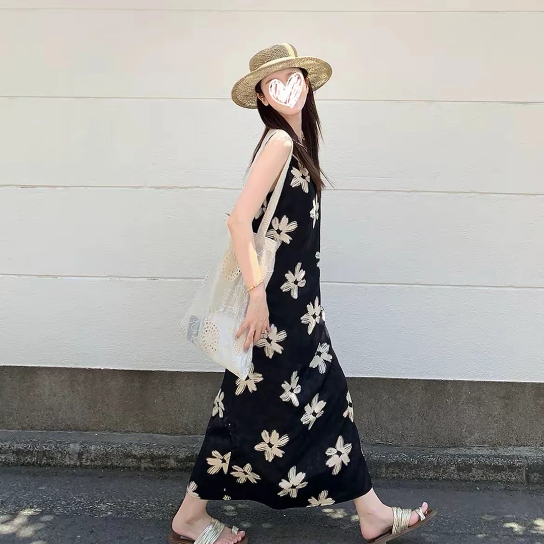 春晓语蝶缎面吊带裙女松弛气质度假绝美连衣裙8248#A