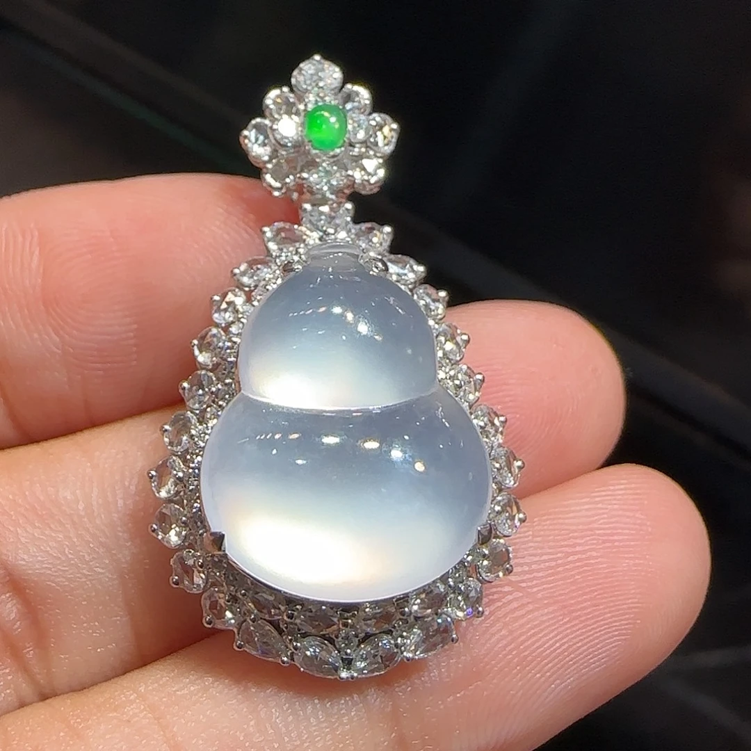 翡翠18K金镶嵌吊坠(不含链)葫芦