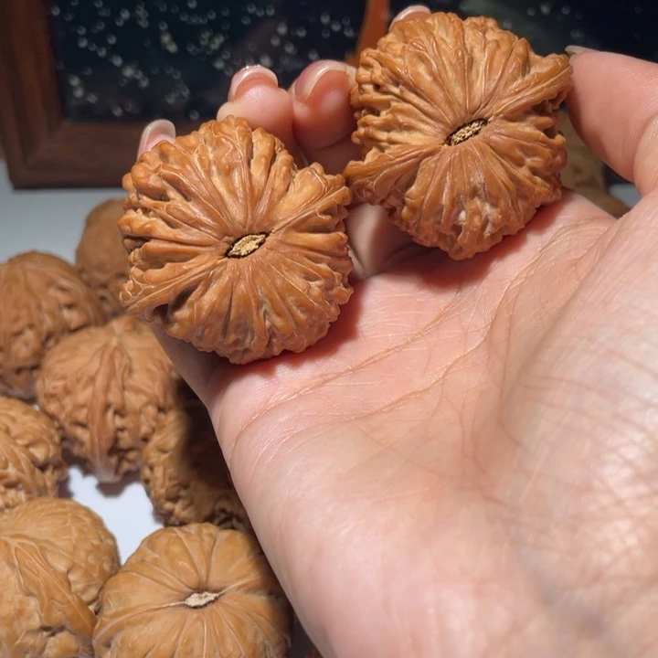 吉***糖手串/手链核桃42磨盘快递费