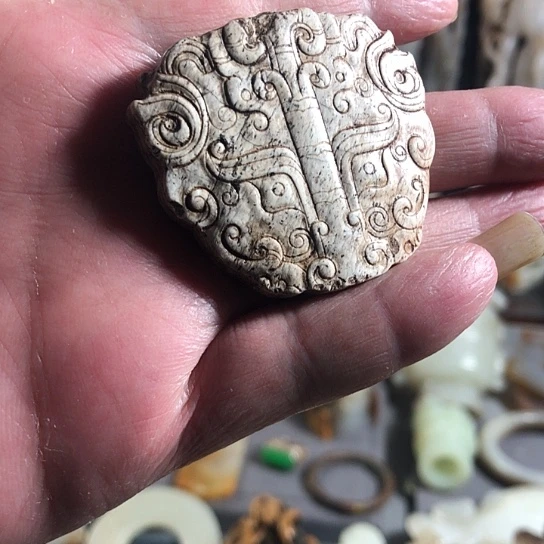 和田玉（糖玉）未镶嵌挂件