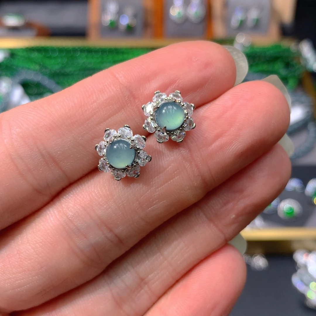 翡翠吊坠(赠链)未镶嵌天然