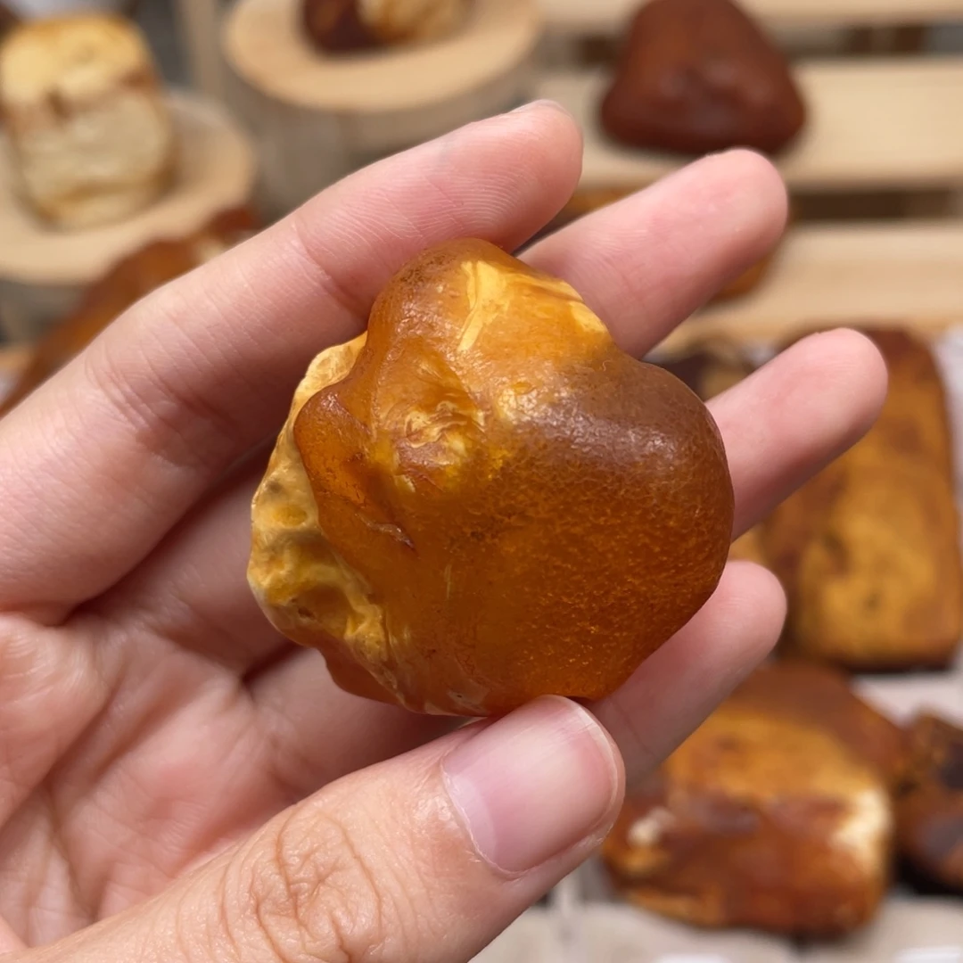 琥珀未镶嵌珠宝奇石