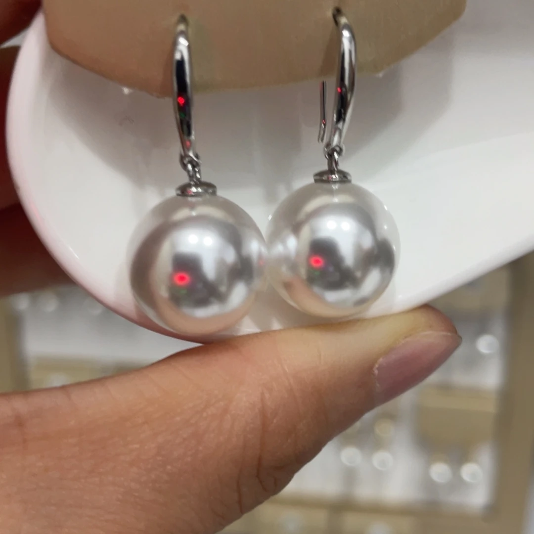 淡水珍珠耳饰未镶嵌