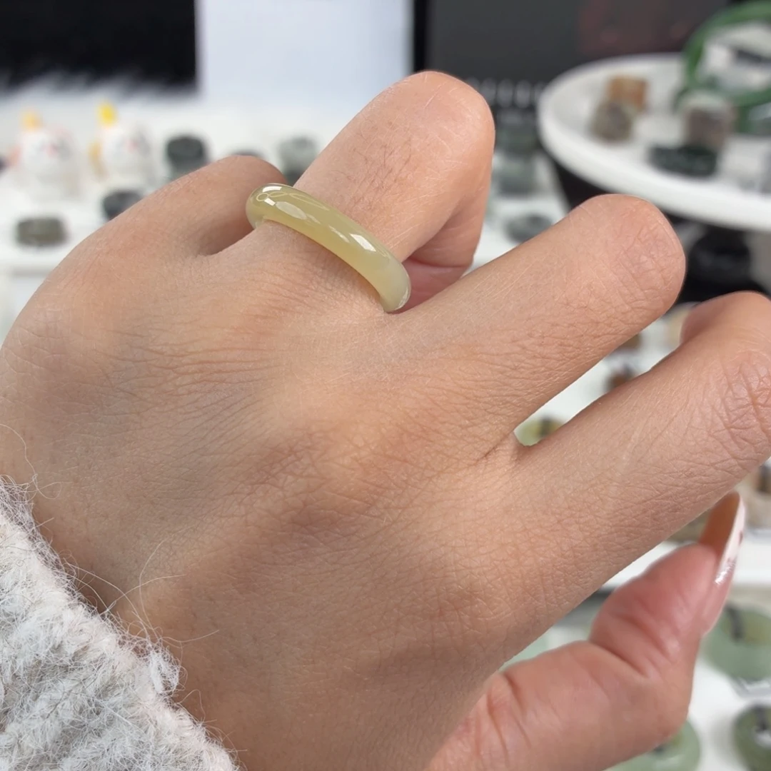 和田玉未镶嵌戒指Q66糖白圆条16.7不退换