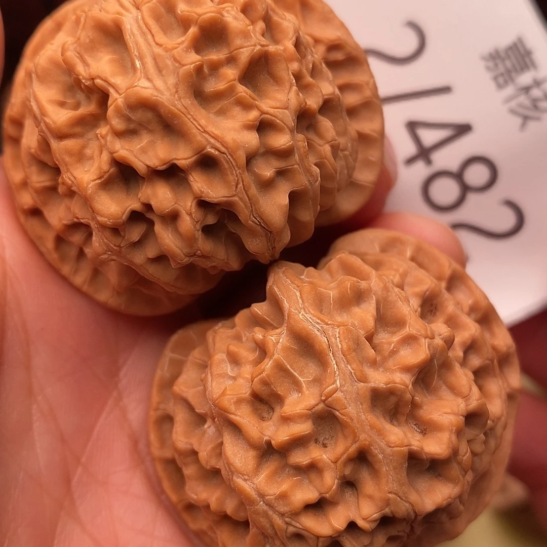 文玩核桃把件45苹果园