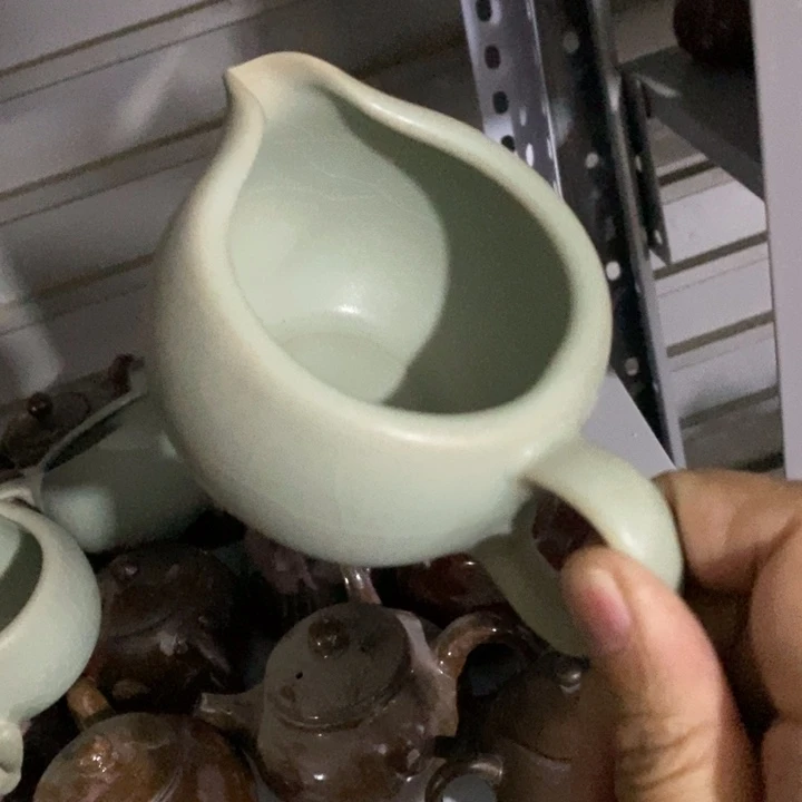 陶瓷艺术品及陶瓷壶