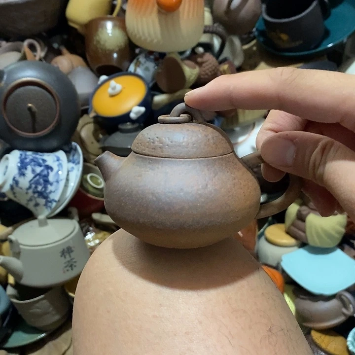 瓷片车子是在车后座跑