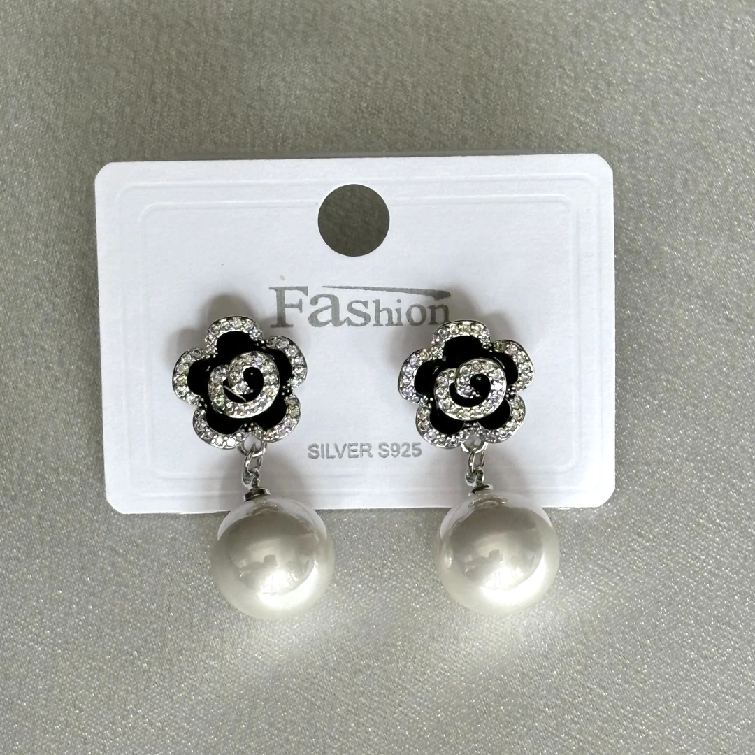 非金属仿珍珠耳饰 925银针经典黑色玫瑰花珍珠耳环优雅小香风