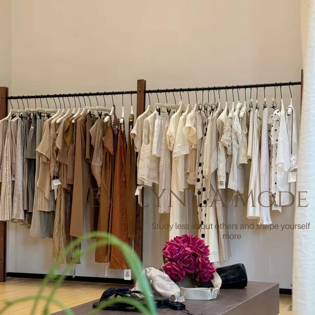 【合集】白色衬衣女2025夏装新款气质设计感短袖上衣