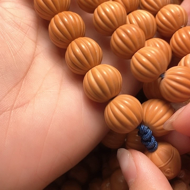 猴头核桃手串浩**者手持