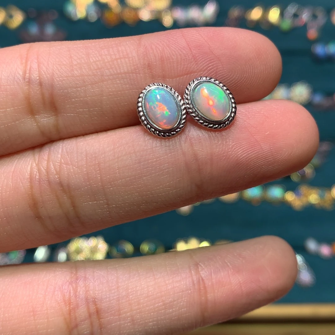 银S925镶嵌欧泊耳钉