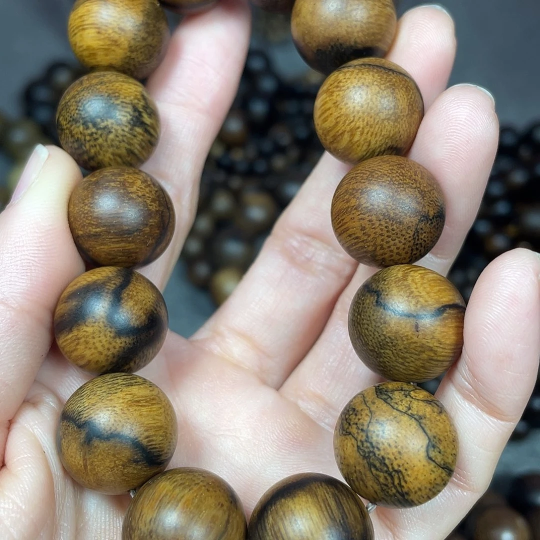 郭***总手串沉香富森红土