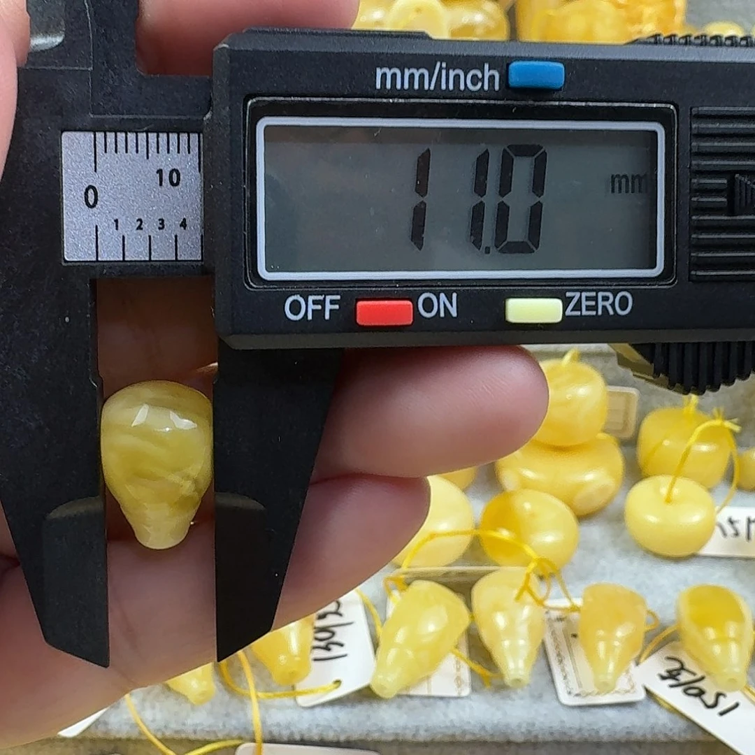 怣***忈蜜蜡未镶嵌裸石30杂