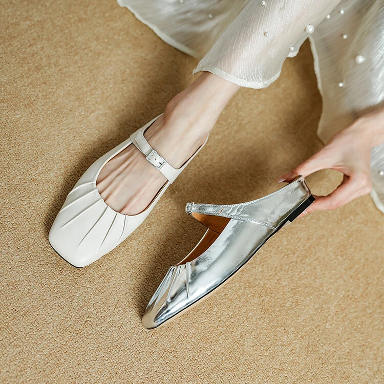 轻奢手工女鞋外穿褶皱时尚穆勒鞋真皮软底2025新款温柔凉拖鞋低跟