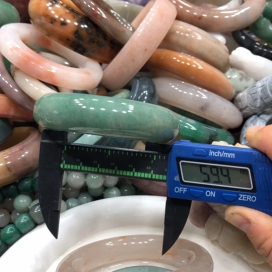未镶嵌石英质玉珠宝半成品33