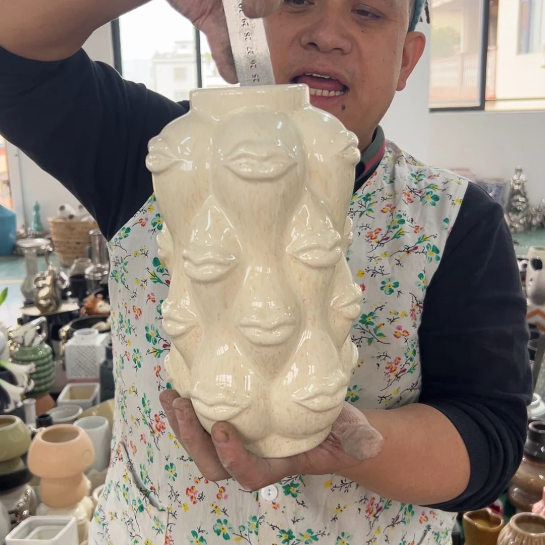 摆件60 号高中低温陶瓷瓶（部分微瑕）