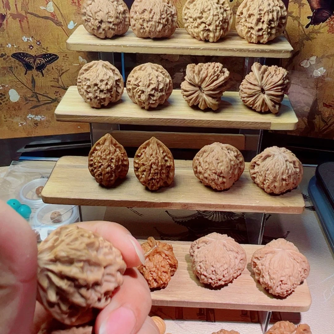 文玩核桃把件迟*秋