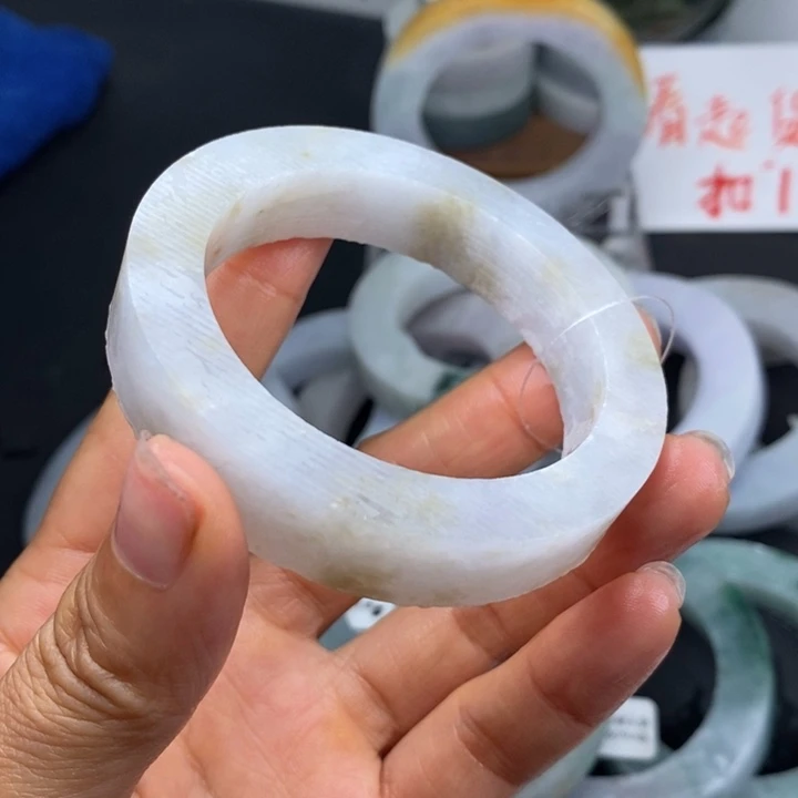 大***师定制翡翠翡翠手镯未镶嵌