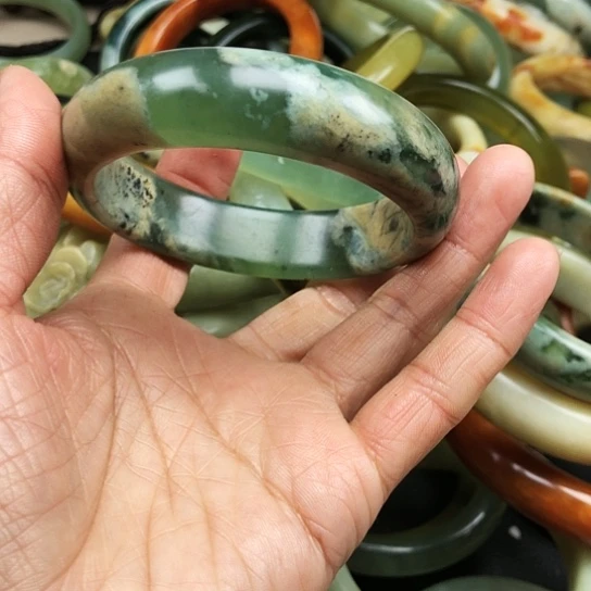 蛇纹石玉手镯未镶嵌J****g