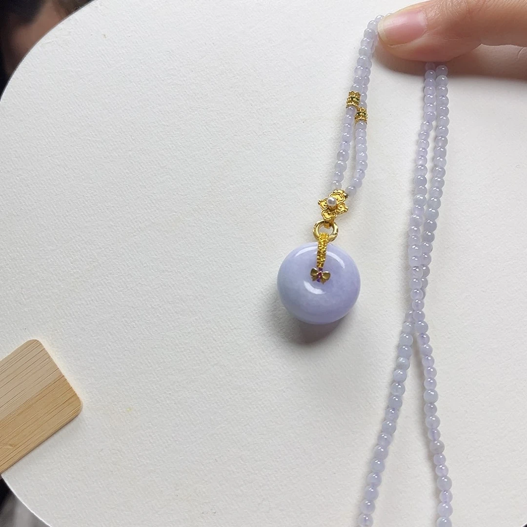 翡翠颈饰未镶嵌紫胖扣