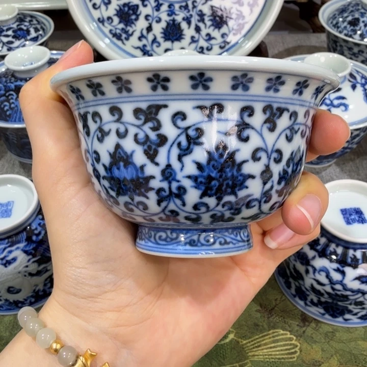 仿明永乐缠枝莲压手杯
