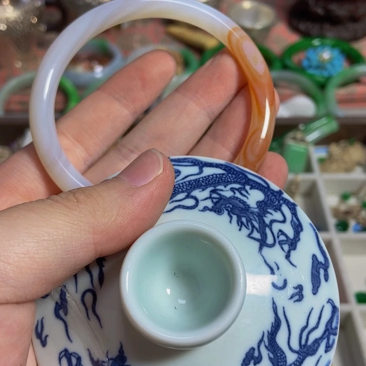 瓷片哈哈回家后江河湖海哈哈哈哈