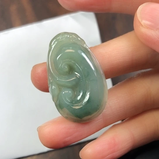 翡翠未镶嵌颈饰缅甸A货，每天下午1点半开播