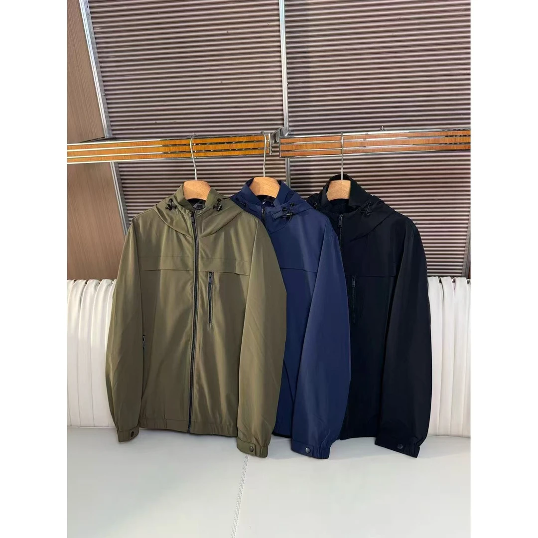 0172493 小普连帽三色铁牌风衣外套
