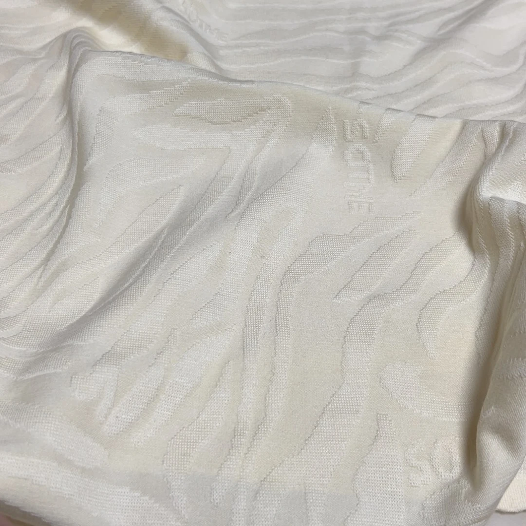 小***气2.5米提花天然羊绒，，，，