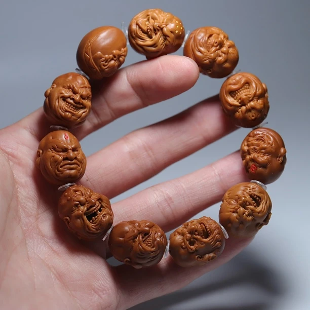 《经典佛爷》山鬼恶僧纯手工雕刻！直径1.8果王料！