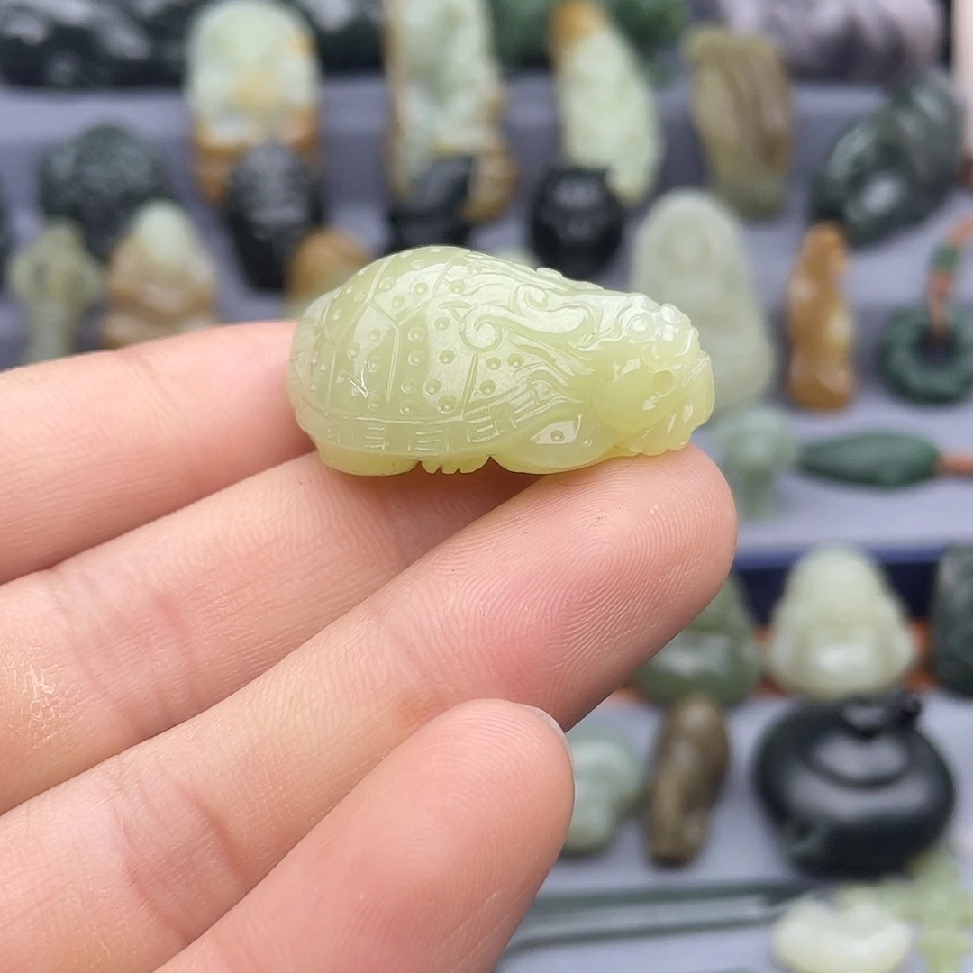 和田玉未镶嵌挂件