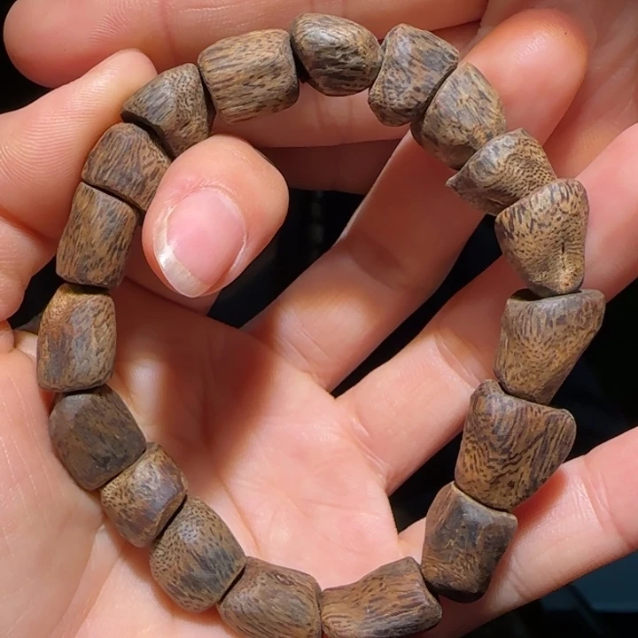 沉香手串原母树树丁手串13.4克